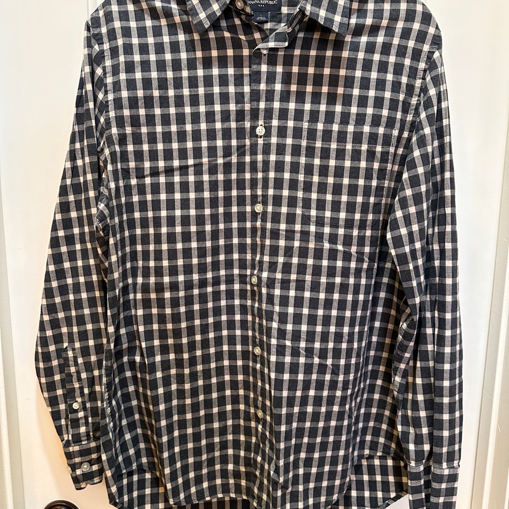 Banana Republic Men’s Black and White Checkered Dress Shirt